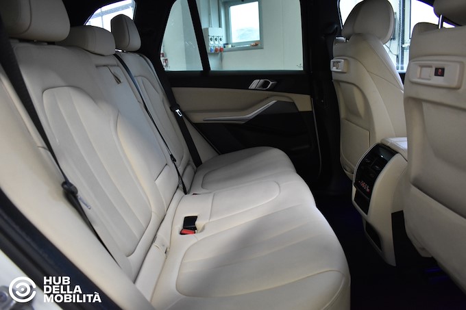 BMW X5 xDrive30d 48V Business